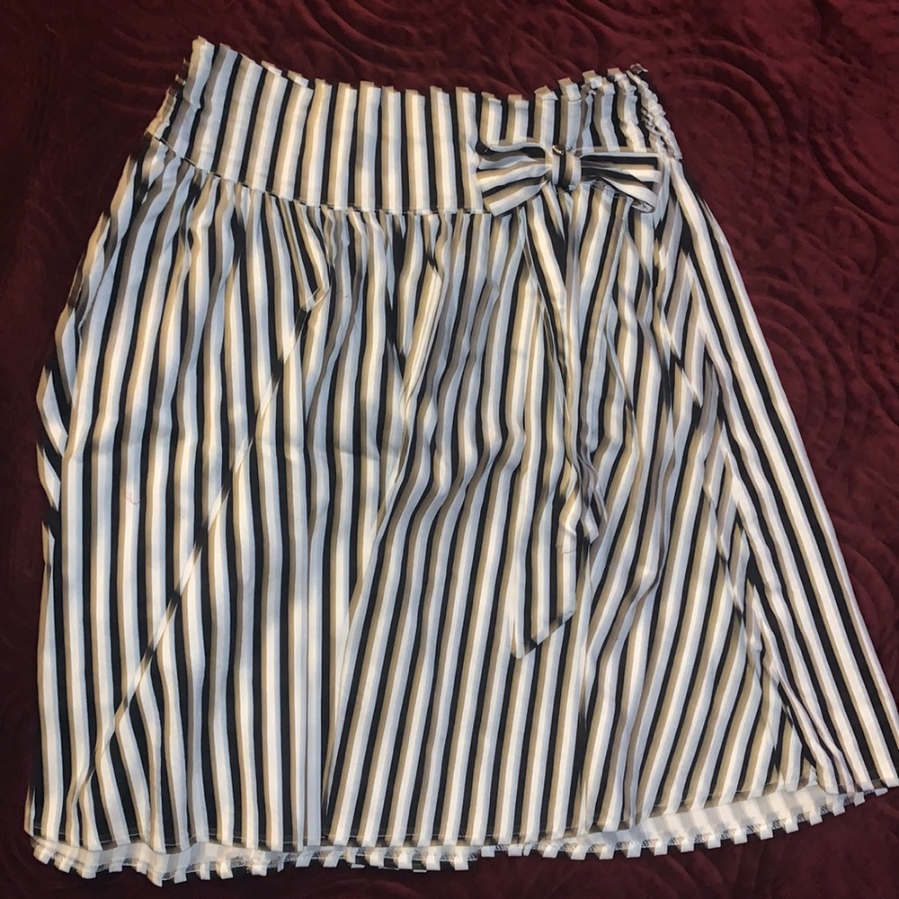 Sourpuss skirt